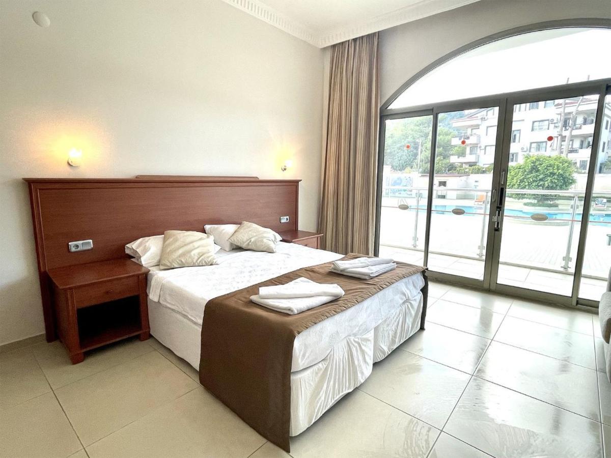 Forum Hotel 4*