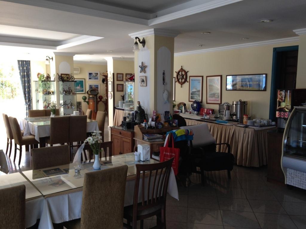 Yali Hotel 3*
