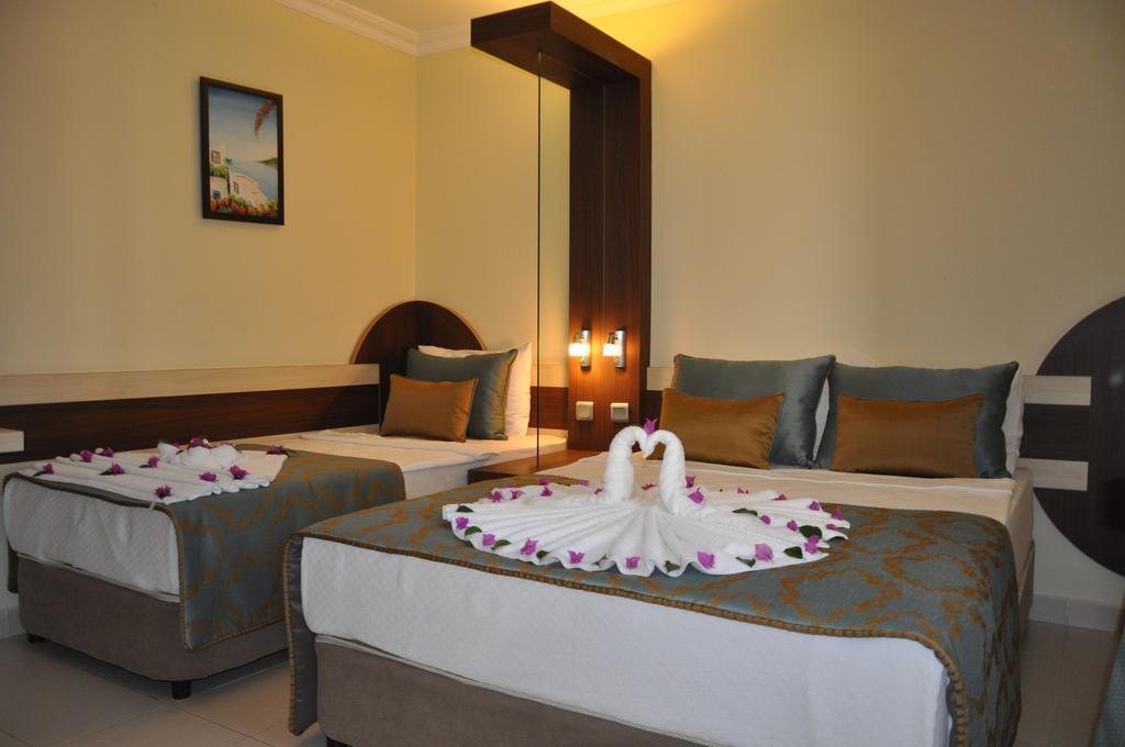 Resort Club Dem & 4*