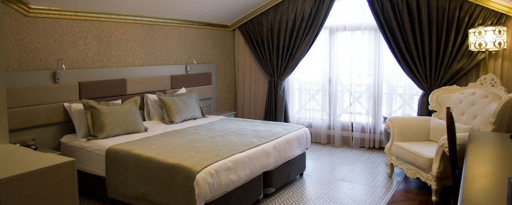 Babillon & Restaurant Hotel 5*