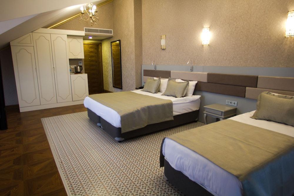 Babillon & Restaurant 5*