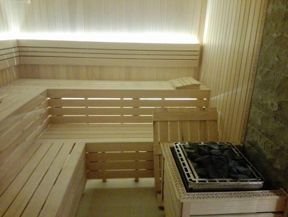 Babillon & Restaurant Hotel