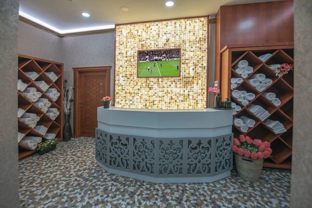 Hotel Babillon & Restaurant 5*