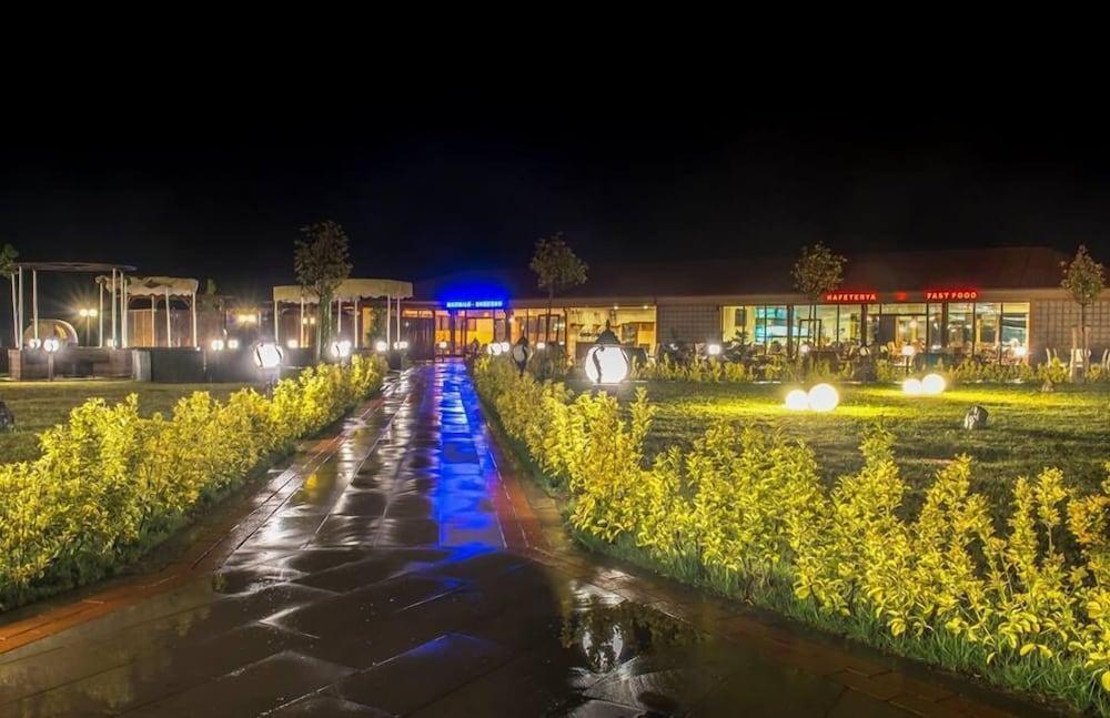 Hotel Babillon & Restaurant 5*