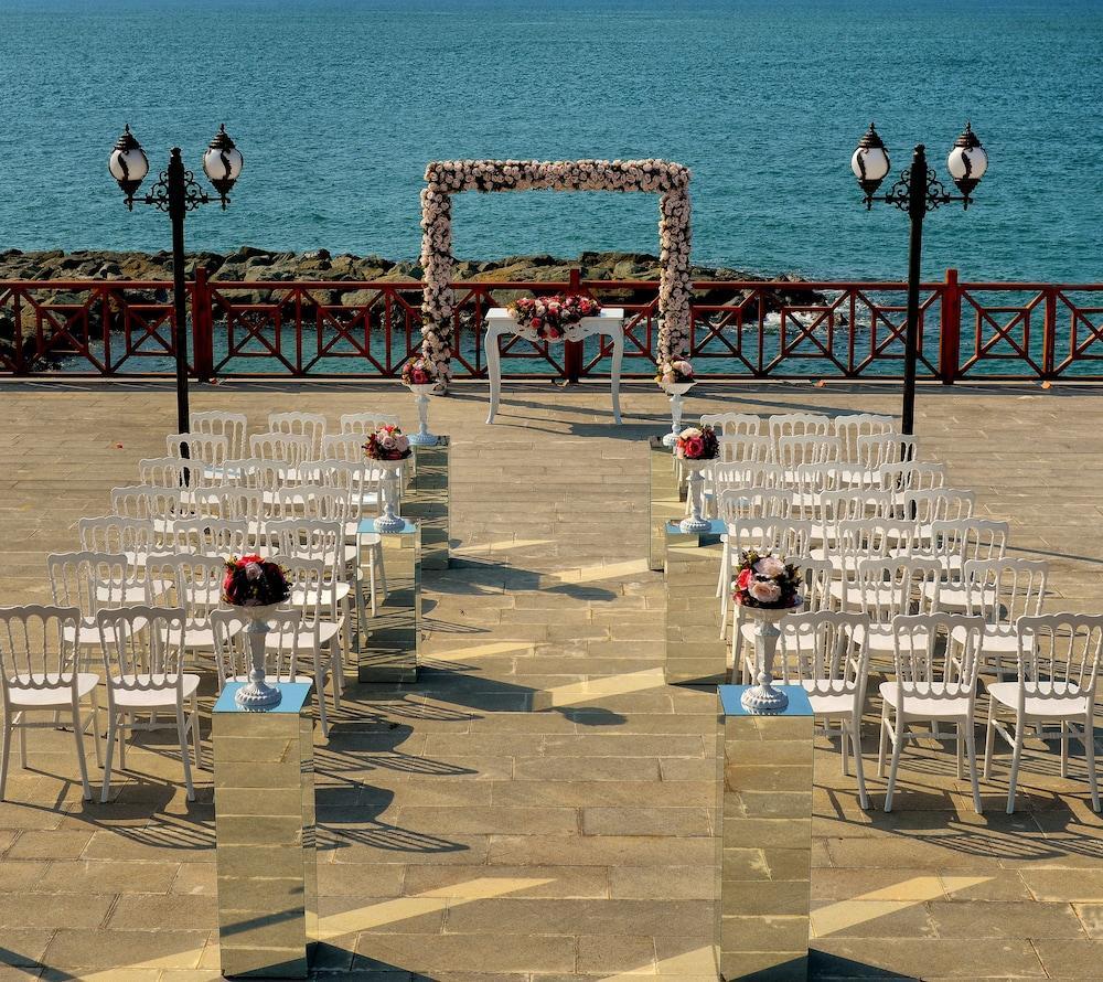 Hotel Babillon & Restaurant