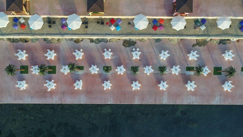Babillon & Restaurant Hotel 5*