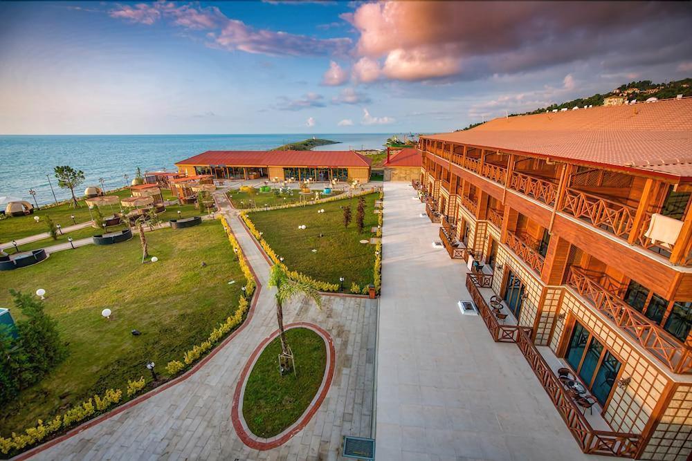 Babillon & Restaurant Hotel