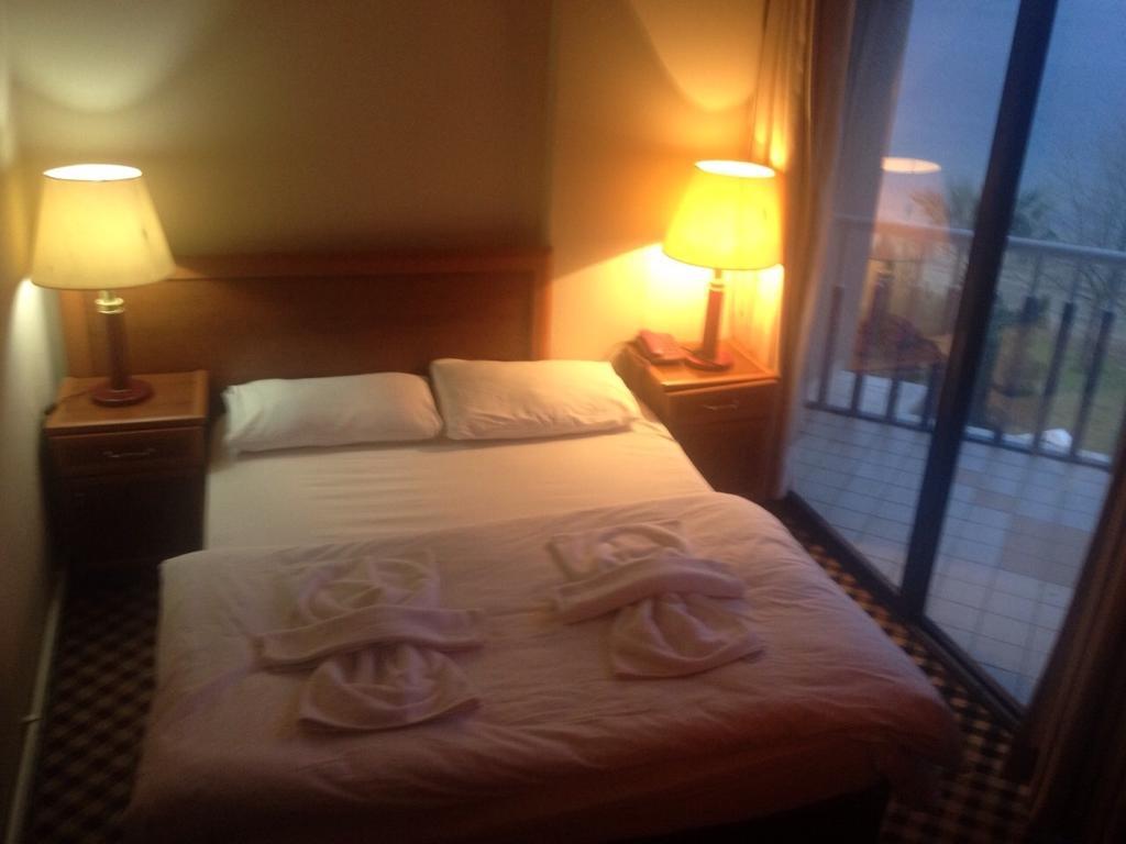 Helin Hotel *