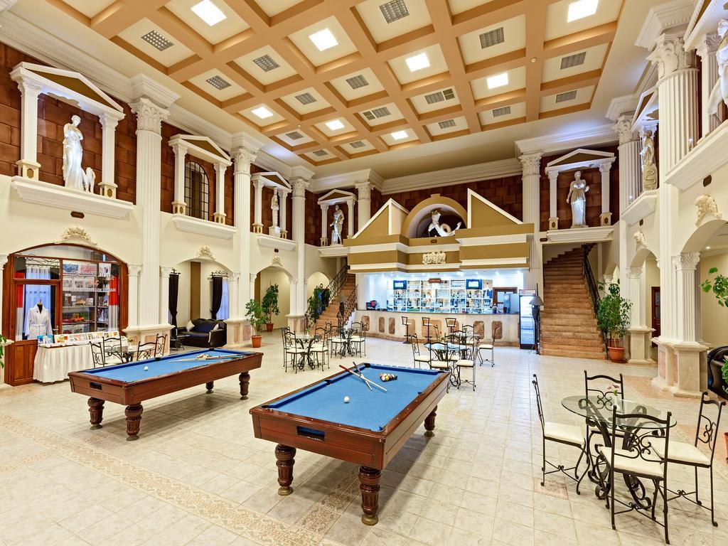 Club Tarhan Resort 4*