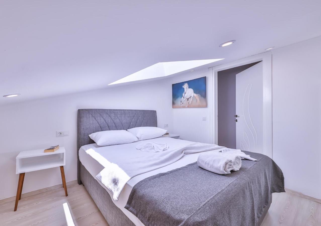 Goekyuezue Apartment