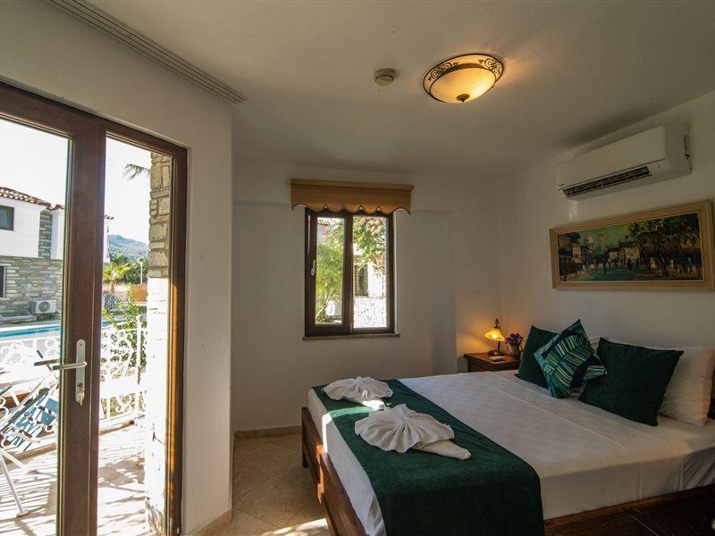 Turay Hotel 3*