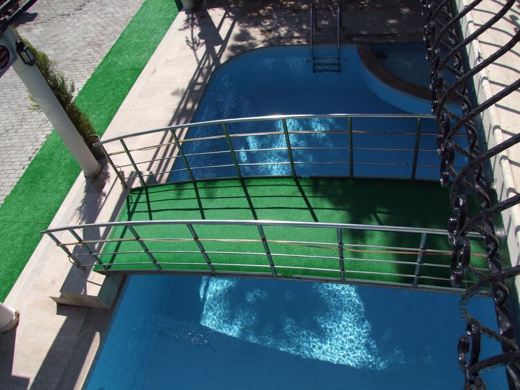 Caria Hotel
