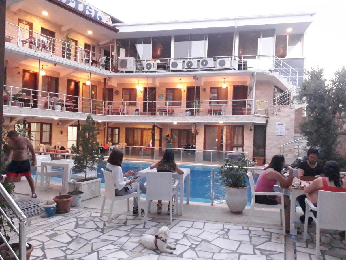 Alida 3*