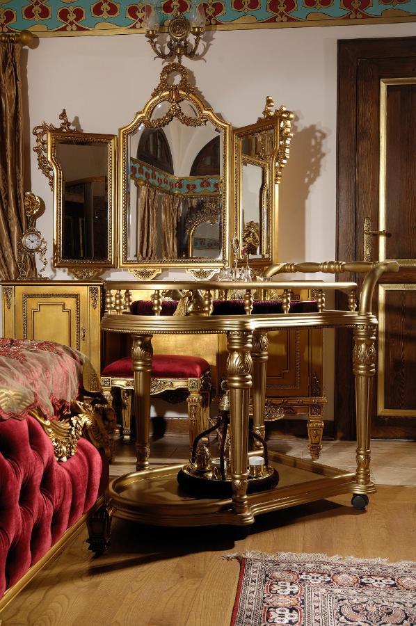 Kanuni Kervansaray Historical Hotel Cesme