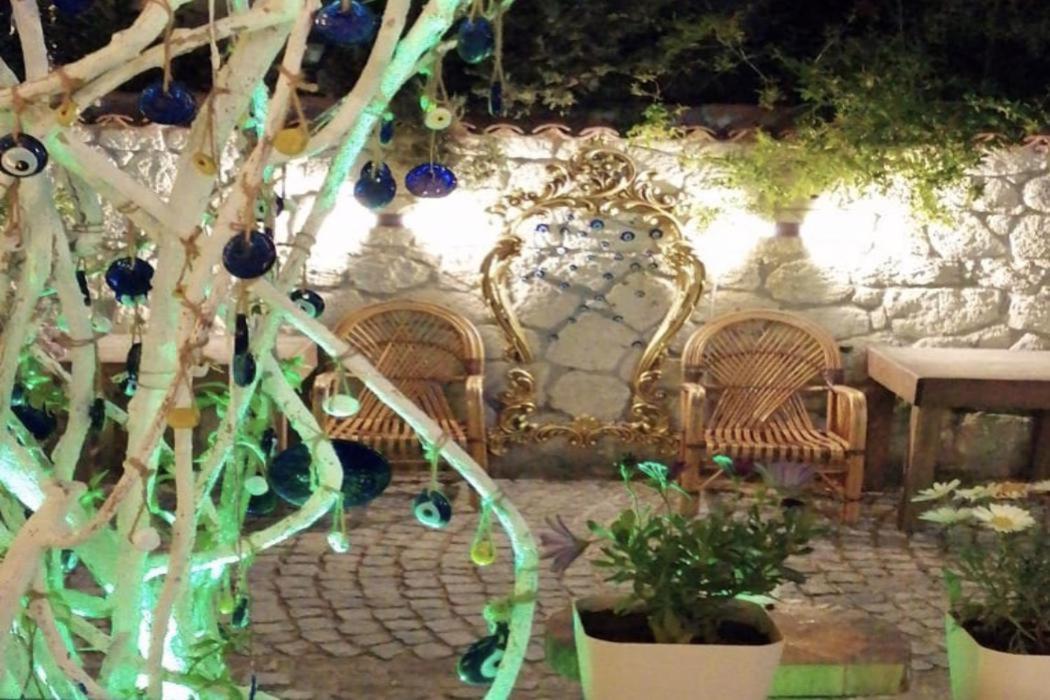 Beyaz Ev Alacati