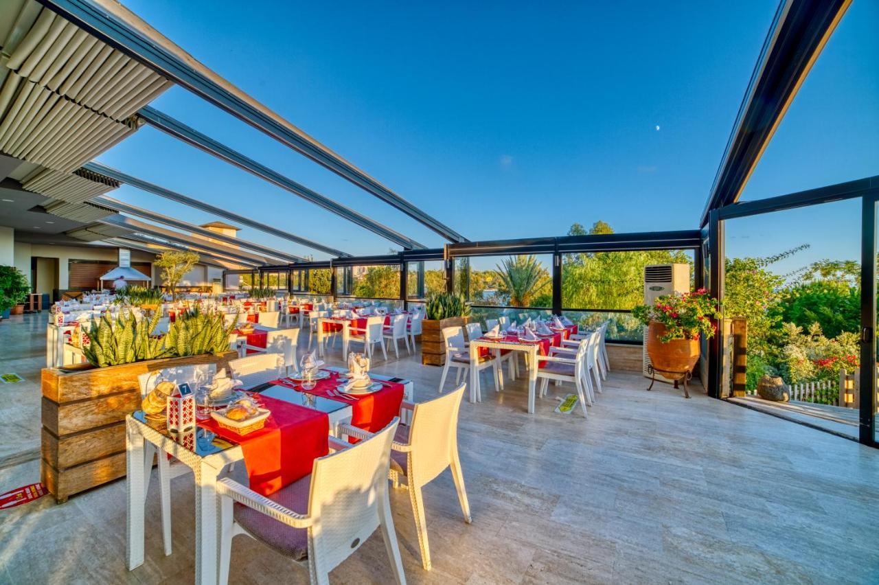 Justiniano Club Park Conti Resort 4*