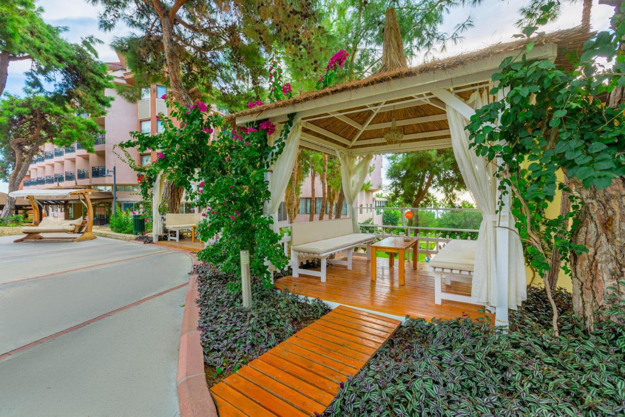 Justiniano Club Park Conti Okurcalar