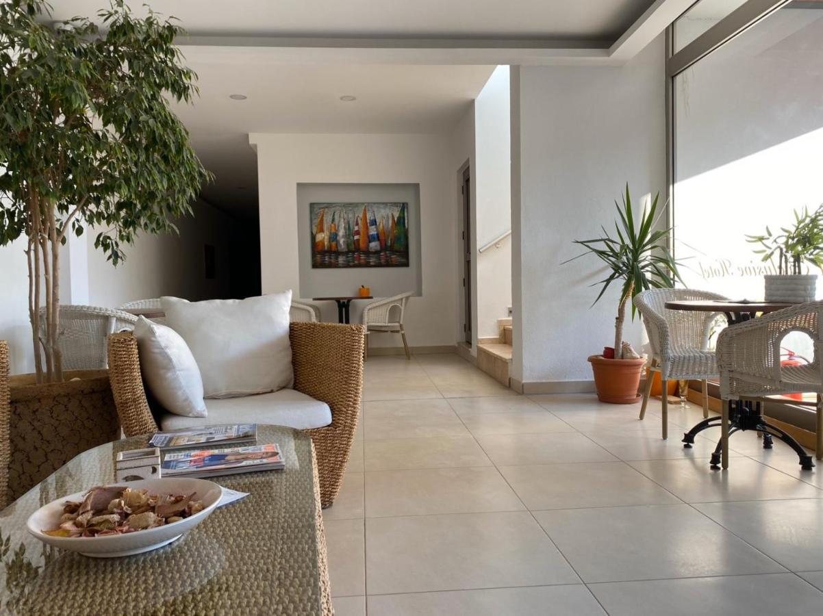 Zest Exclusive & Hotel