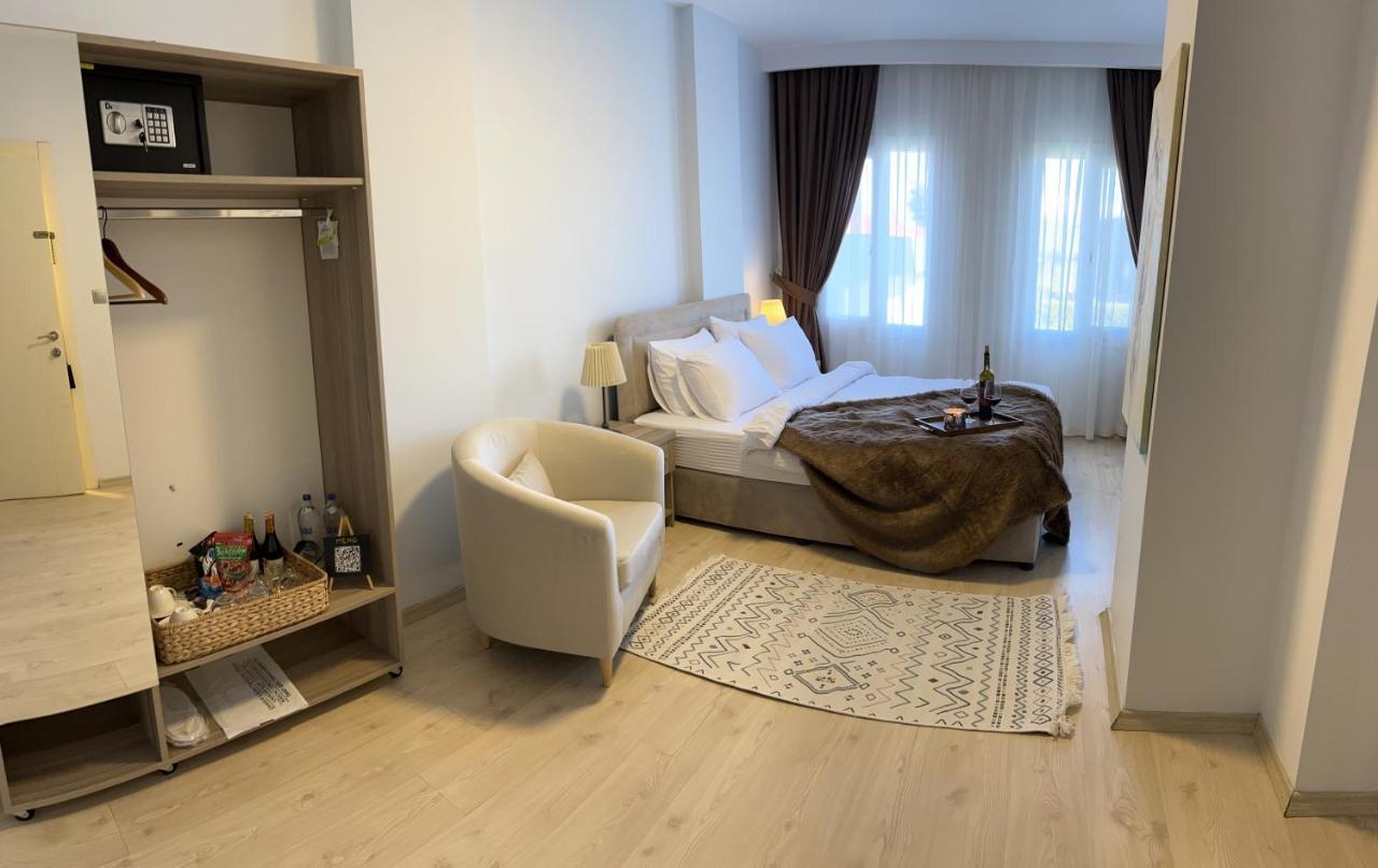 B. Equine Range Farm stay Narlidere