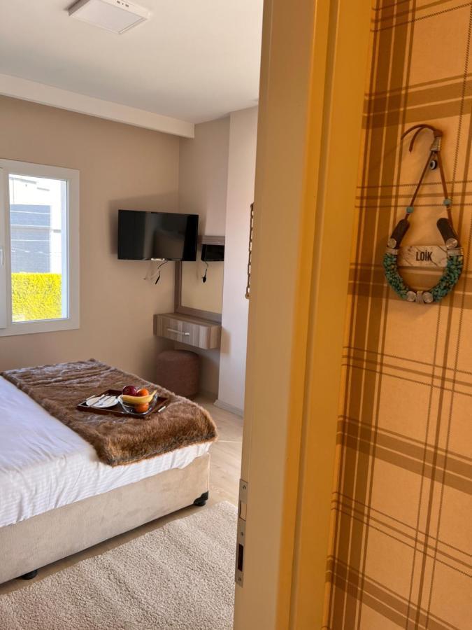 Farm stay B. Equine Range *