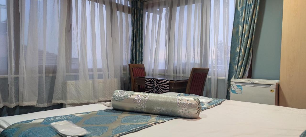 Mitra Downtown 3*