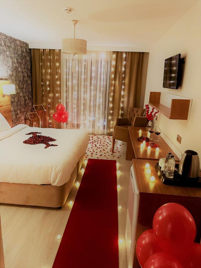 Hotel White House