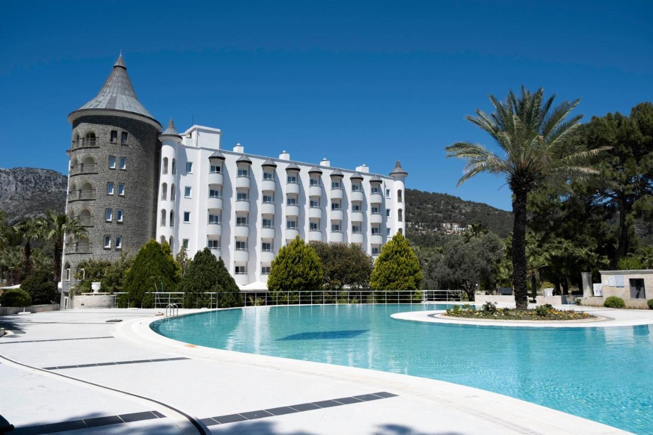 X Life 15 - Adult Hotel
