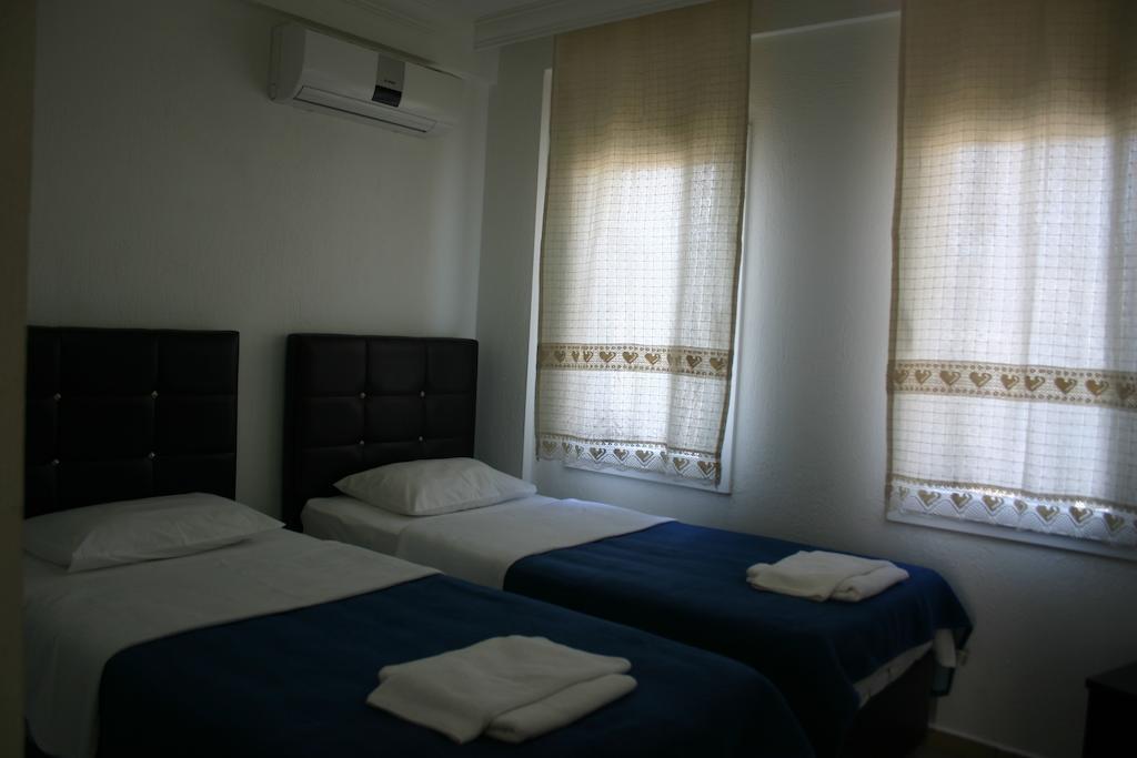 Rose Aparthotel 3*