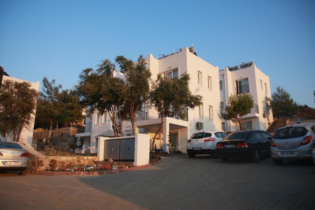 Rose Aparthotel 3*