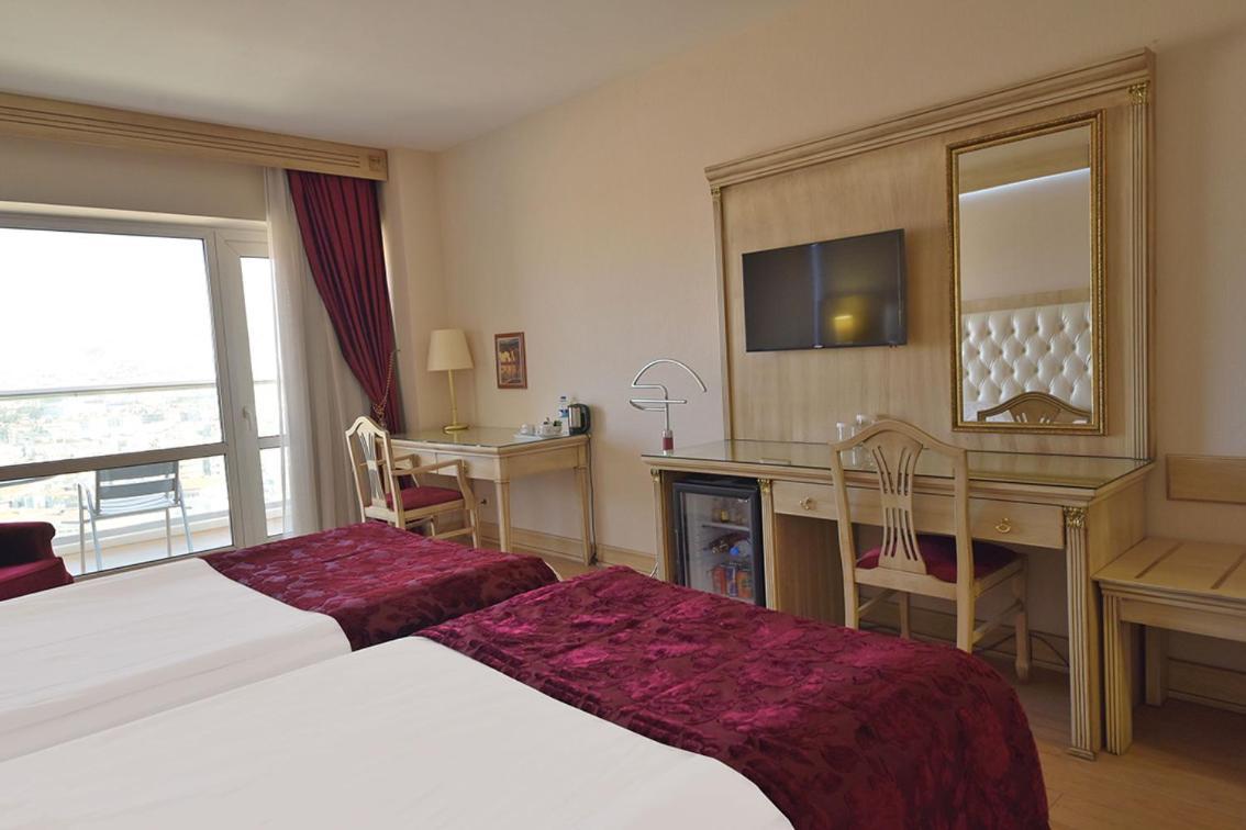 Hotel Ege Palas 4*