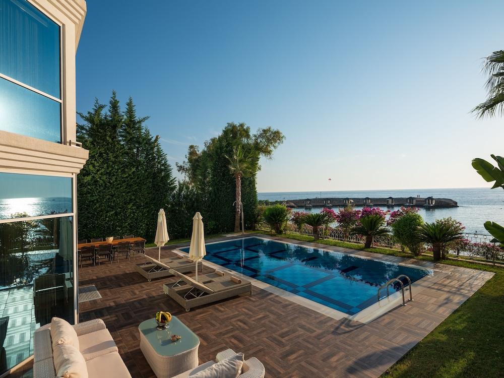 Hotel Rubi Platinum &