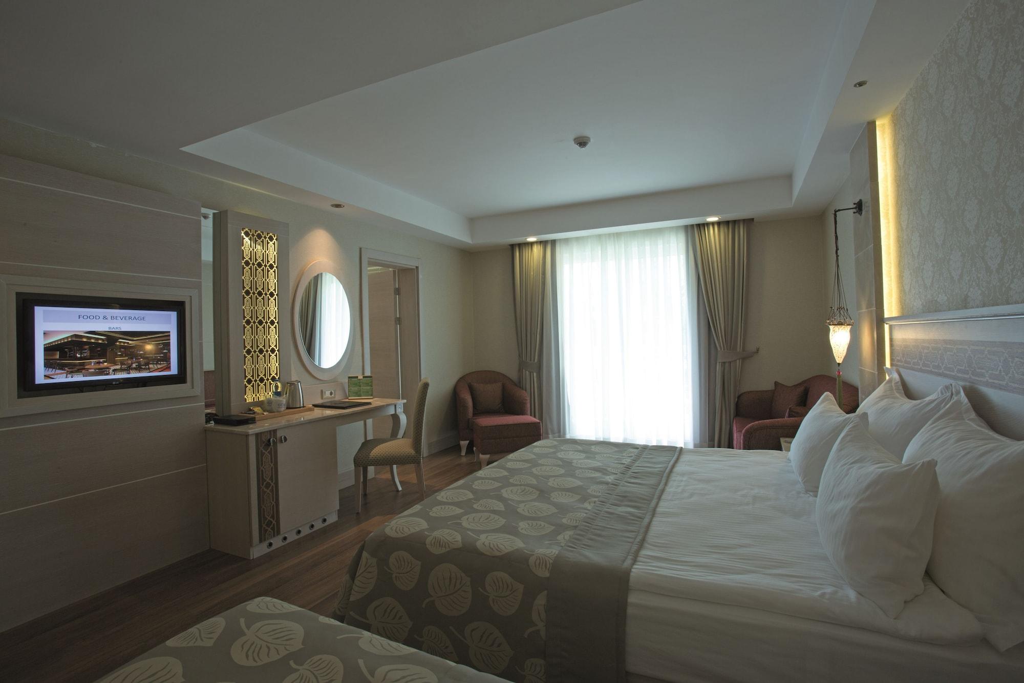 Gural Premier Resort 5*