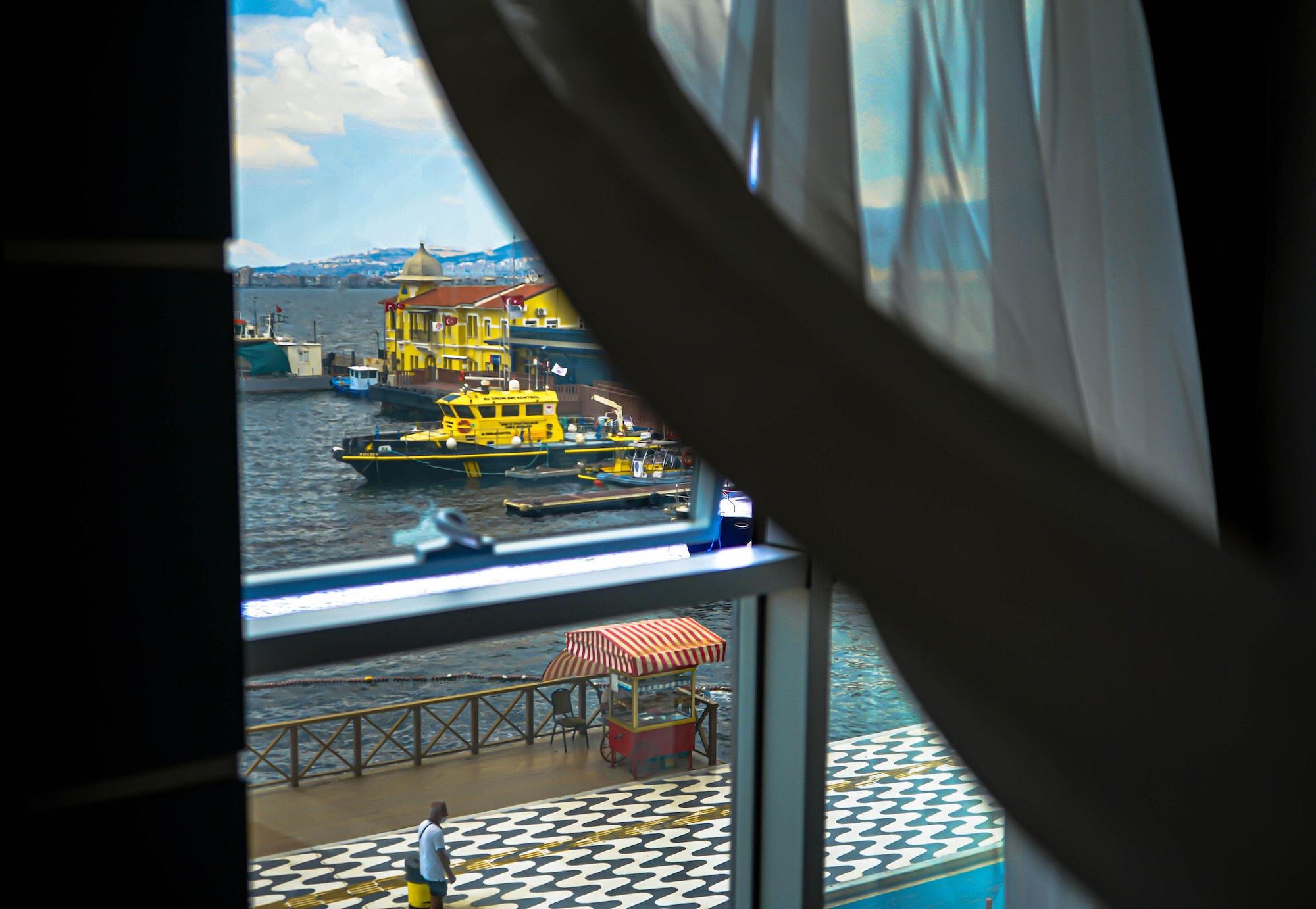 Pasaport Pier 4*