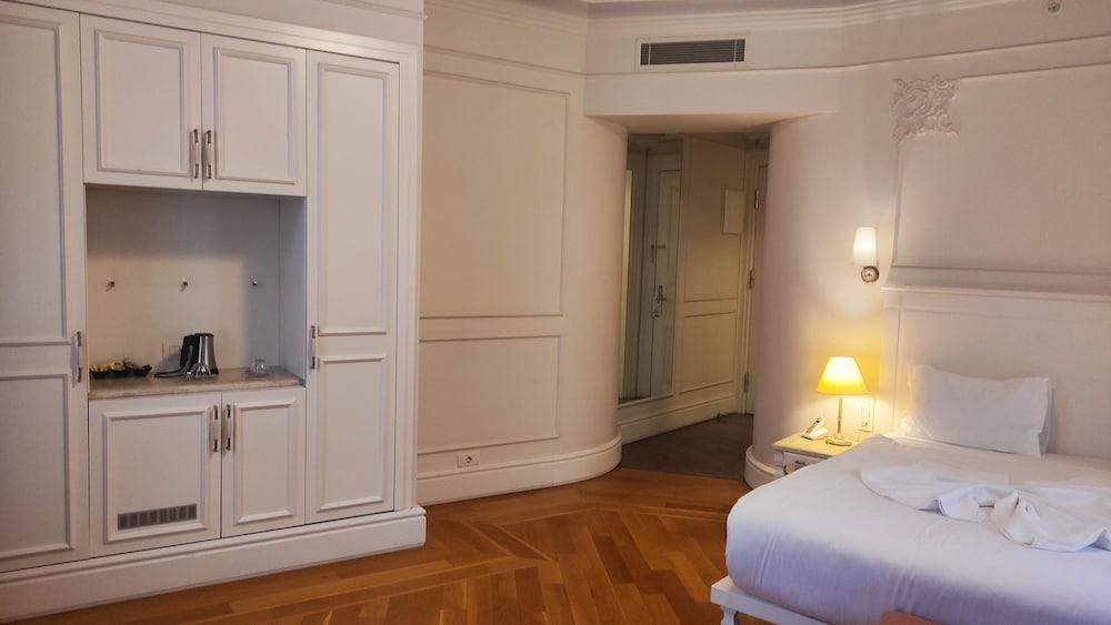 Corinne Art & Boutique Istanbul