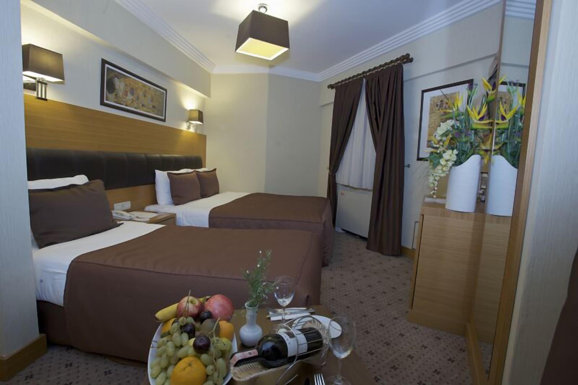 Mirilayon - Old Town Hotel