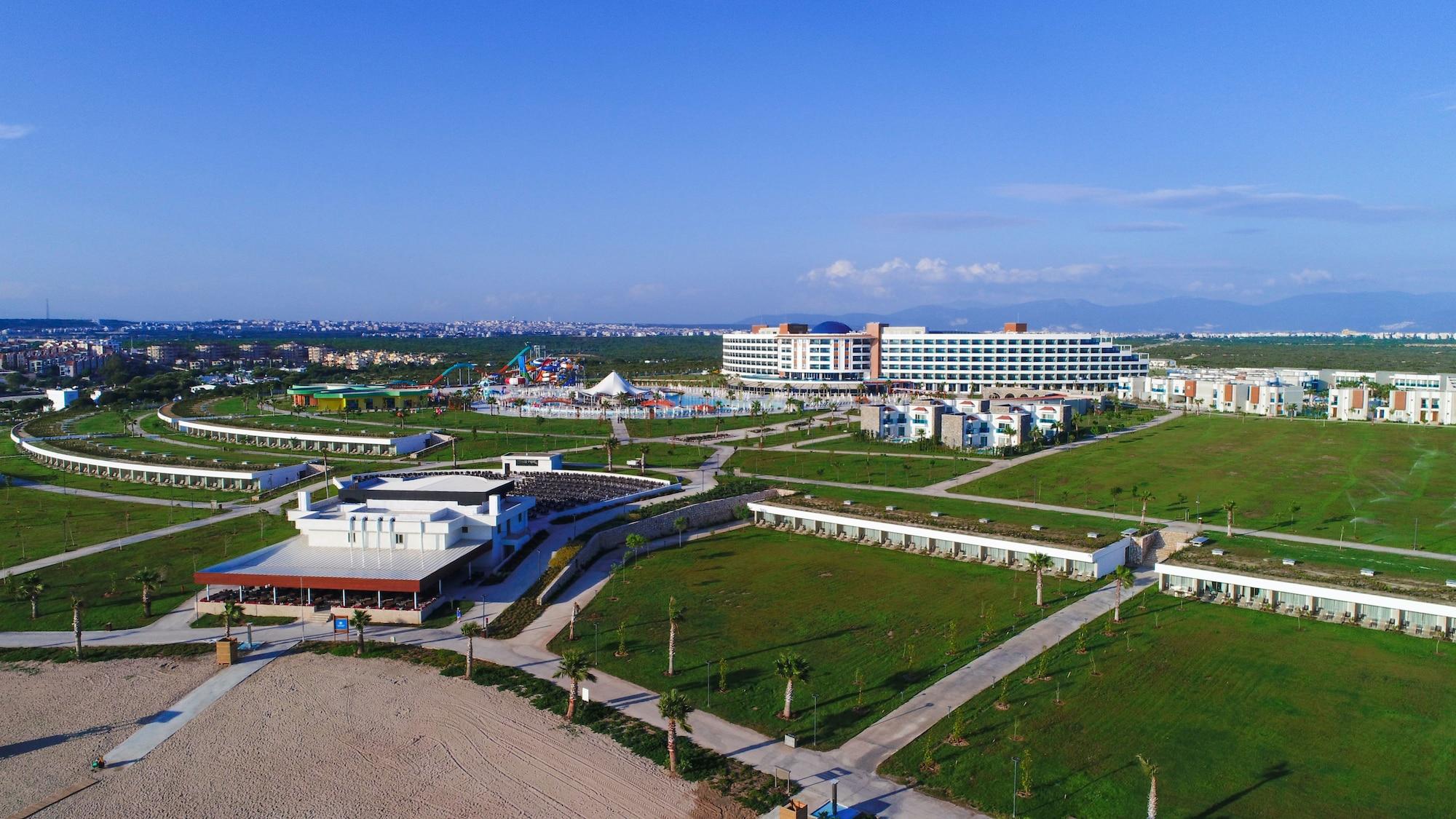 Aquasis Deluxe & Spa Hotel 5*