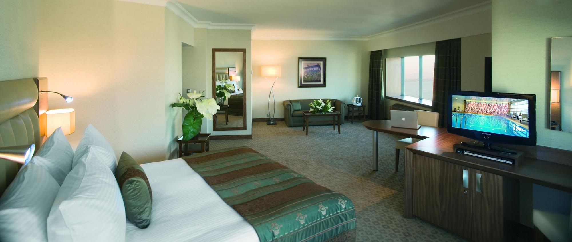 Moevenpick Hotel 5*