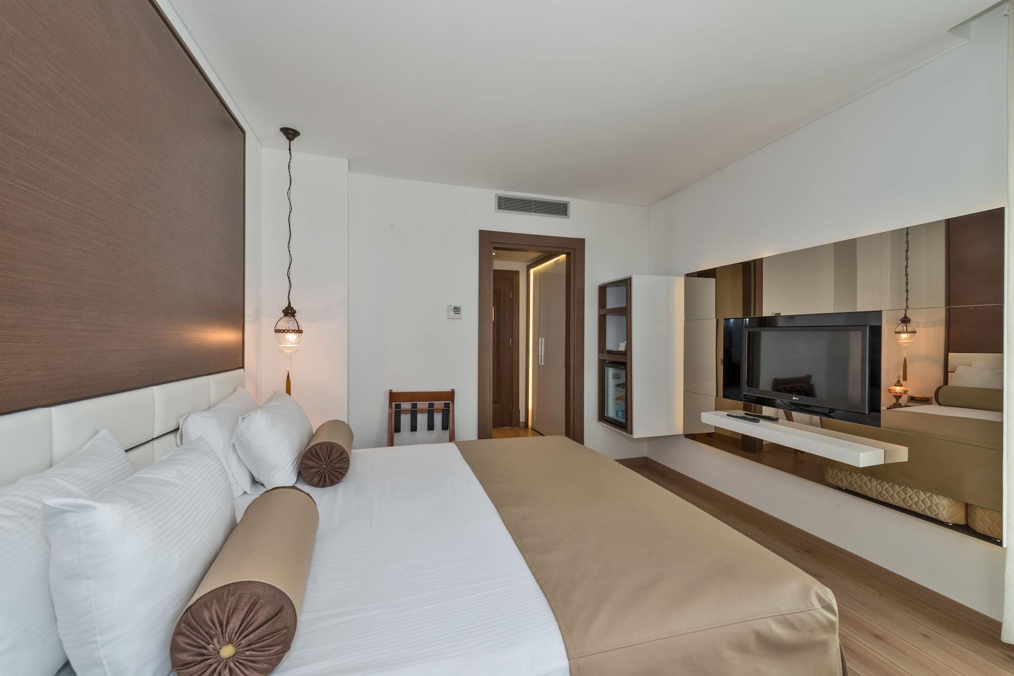 Hotel Dora