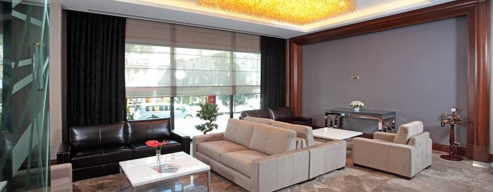 Dora Hotel 4*