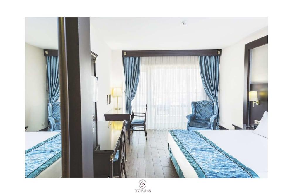 Ege Palas Hotel 4*