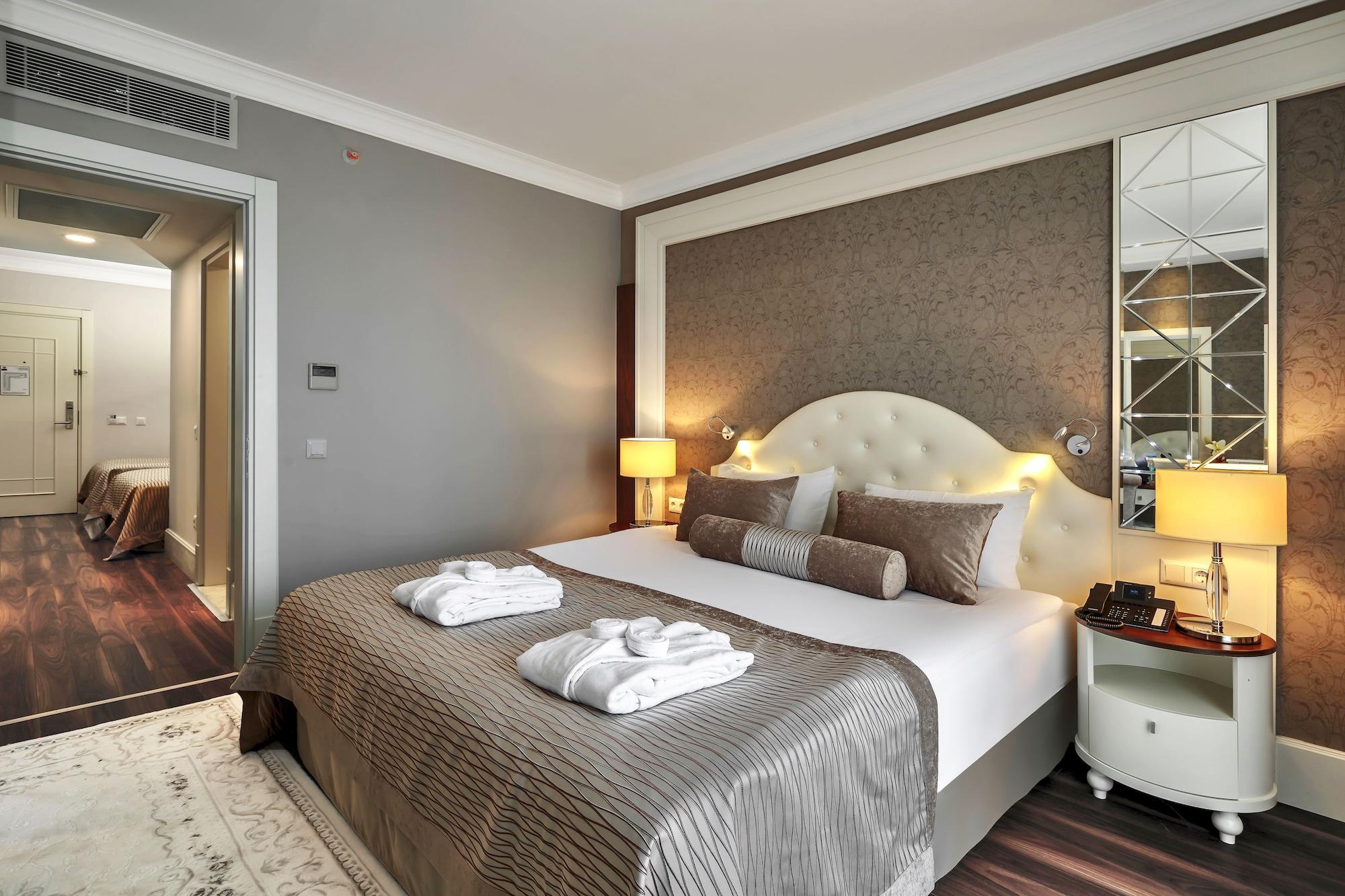 Sunis Efes Royal Palace & Hotel 5*