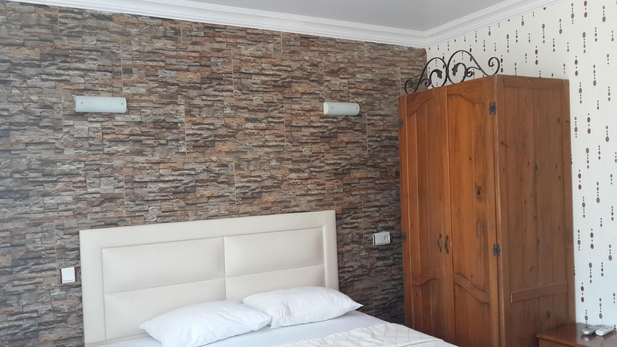 Palmyra Hotel 3*