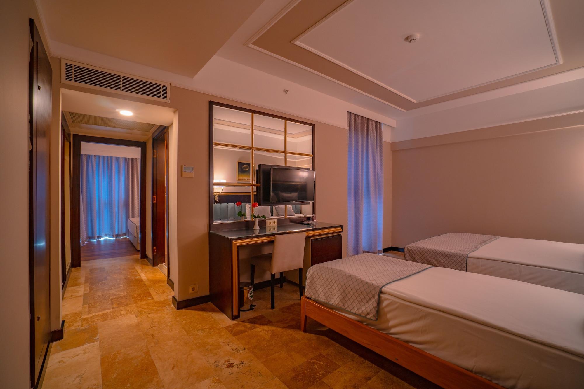 Hotel Royal Atlantis & 5*