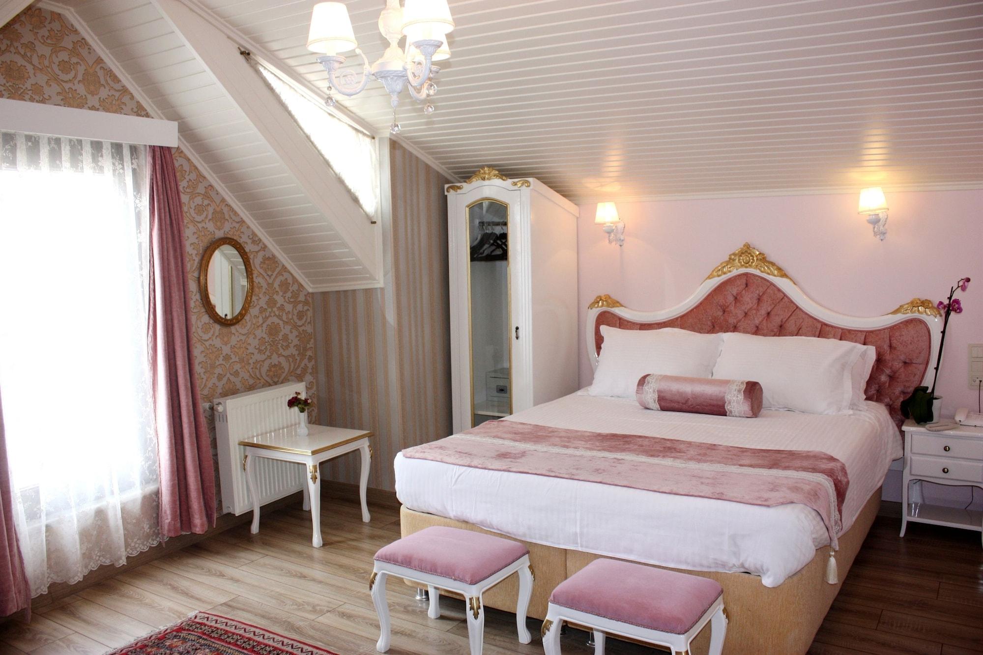Romantic Hotel 3*