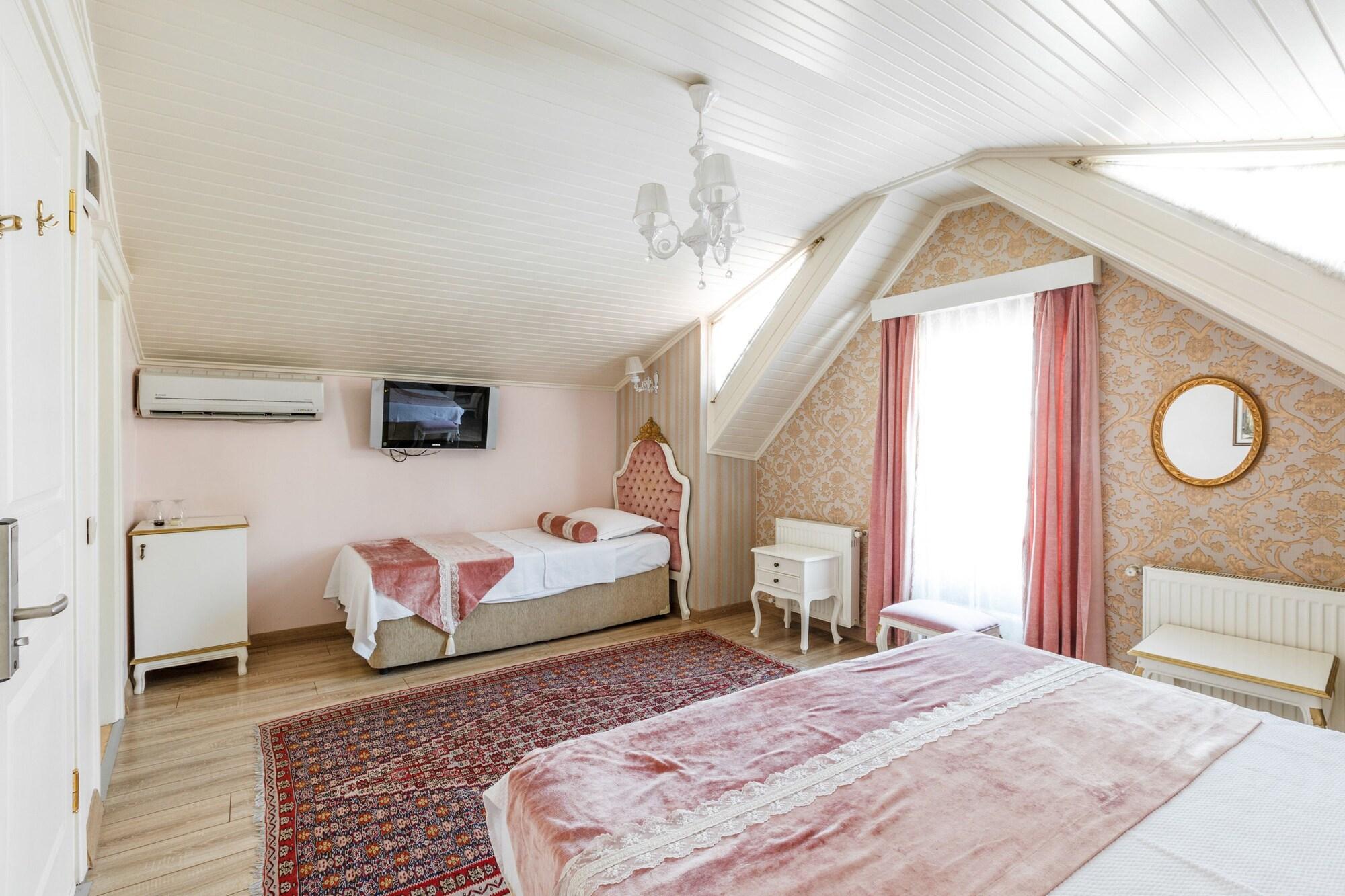 Romantic 3*