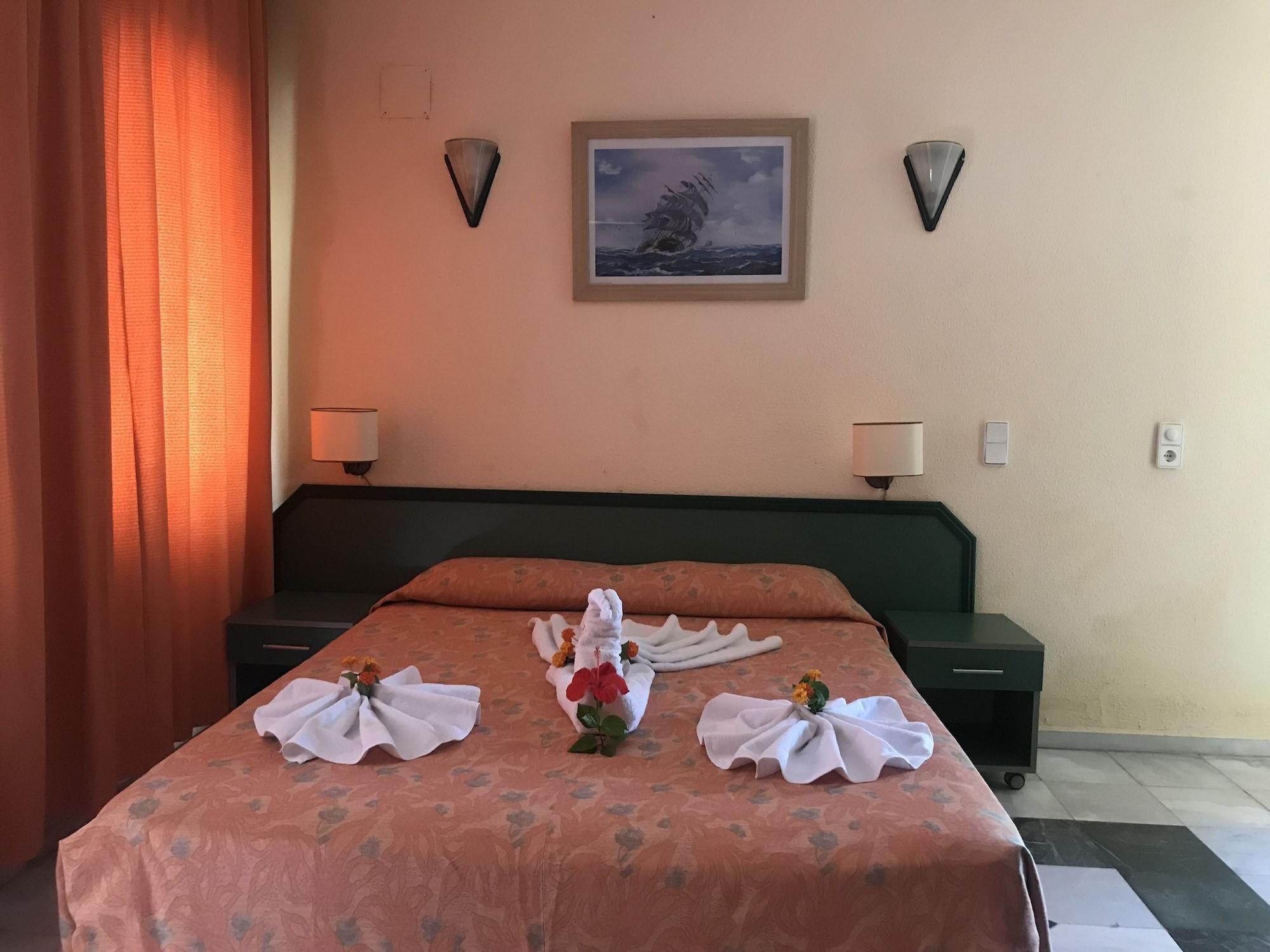 Club Mel Aparthotel