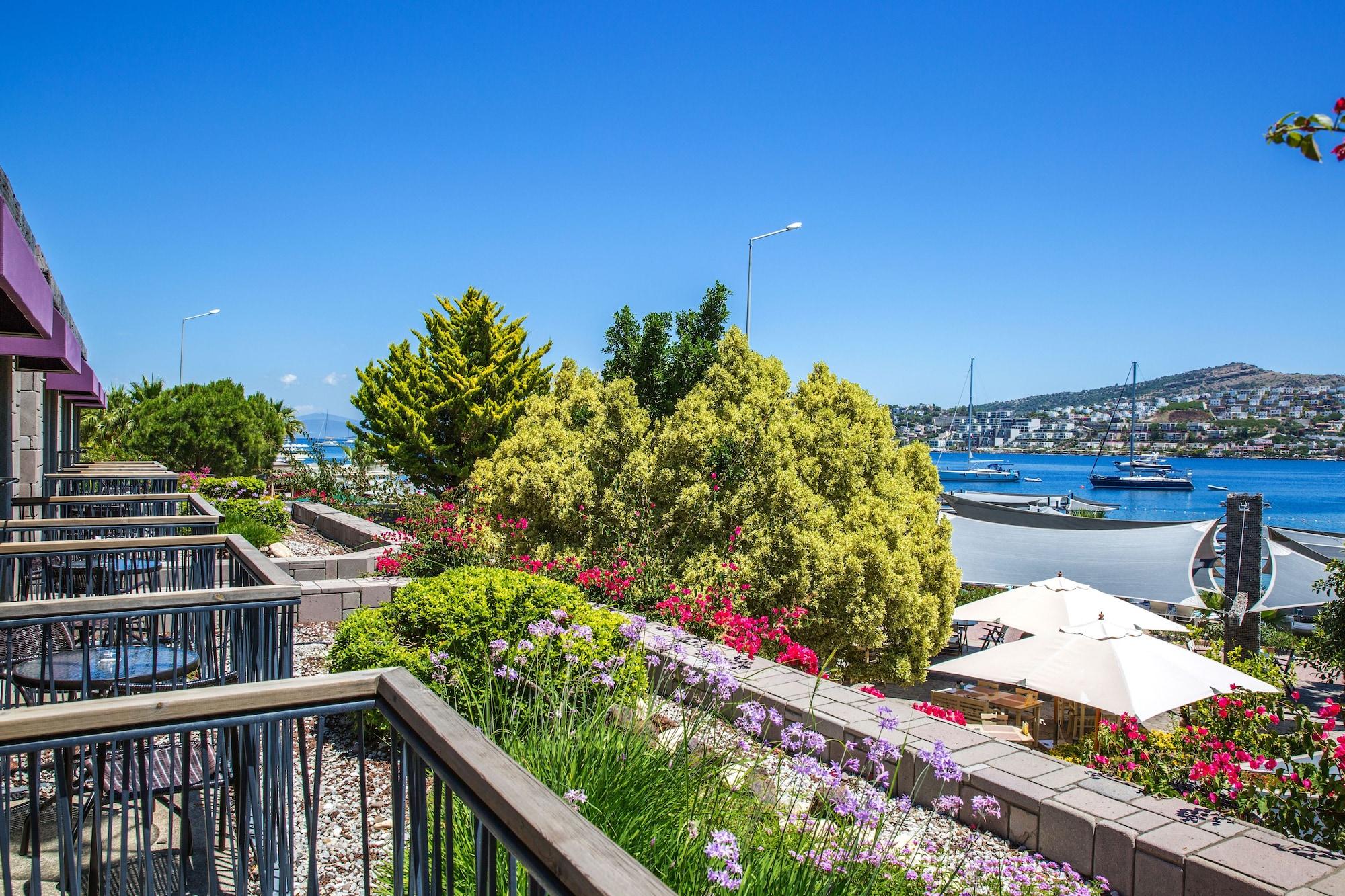 Costa Farilya Special Class Bodrum Hotel 4*