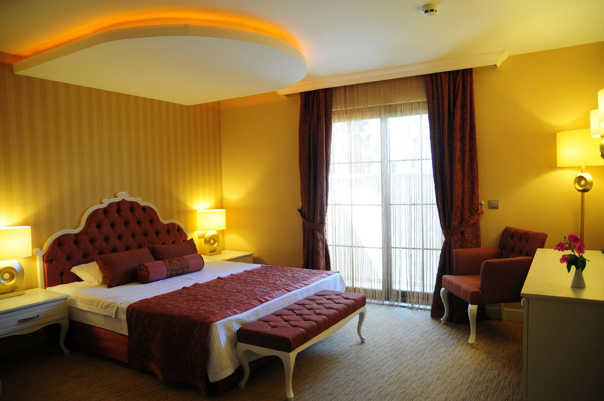 Hotel Deluxe