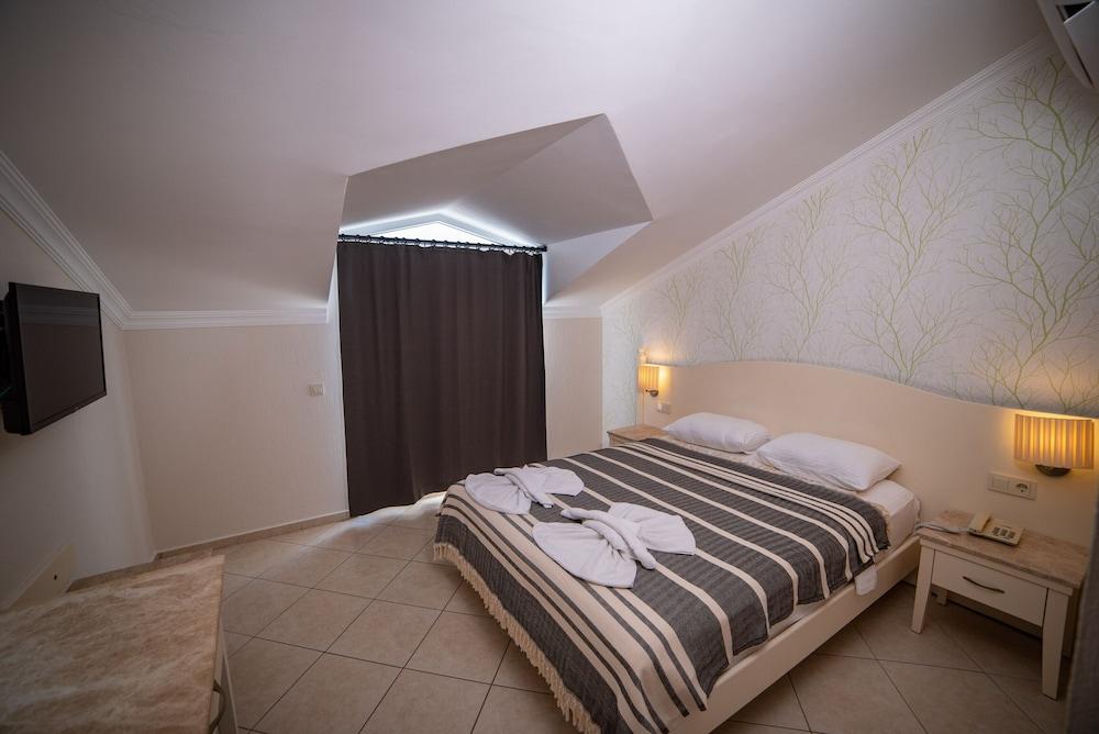 Hotel Blue Star