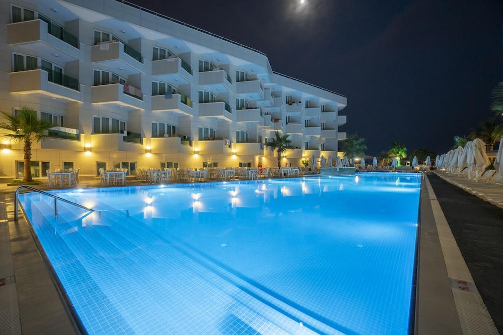 Dragut Point South Resort